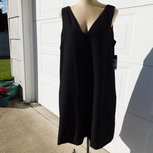 Ralph Lauren Dresses & Skirts - Lauren By Ralph Lauren Women Solid Black Sleeveless V-Neck Shift Dress Size 16